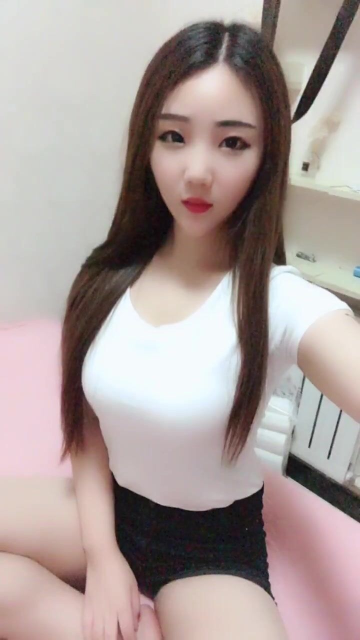 青羊万达附近大胸妹子